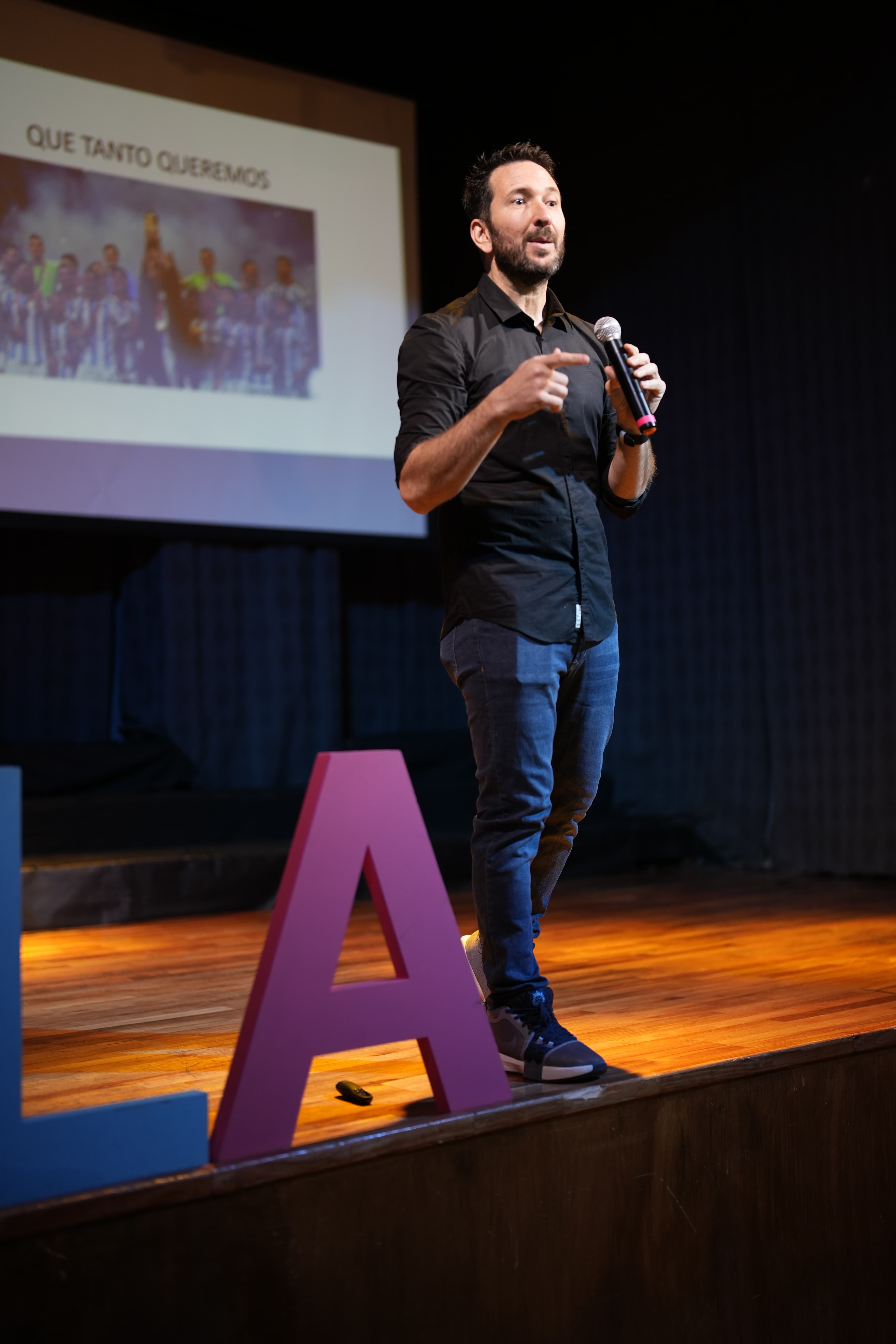 Portada de [Título del Libro]